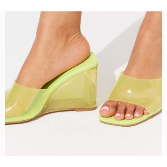 Lucite Wedge Mule Sandal Neon Yellow/ Green Women's 6WW Torrid - Picture 3 of 6